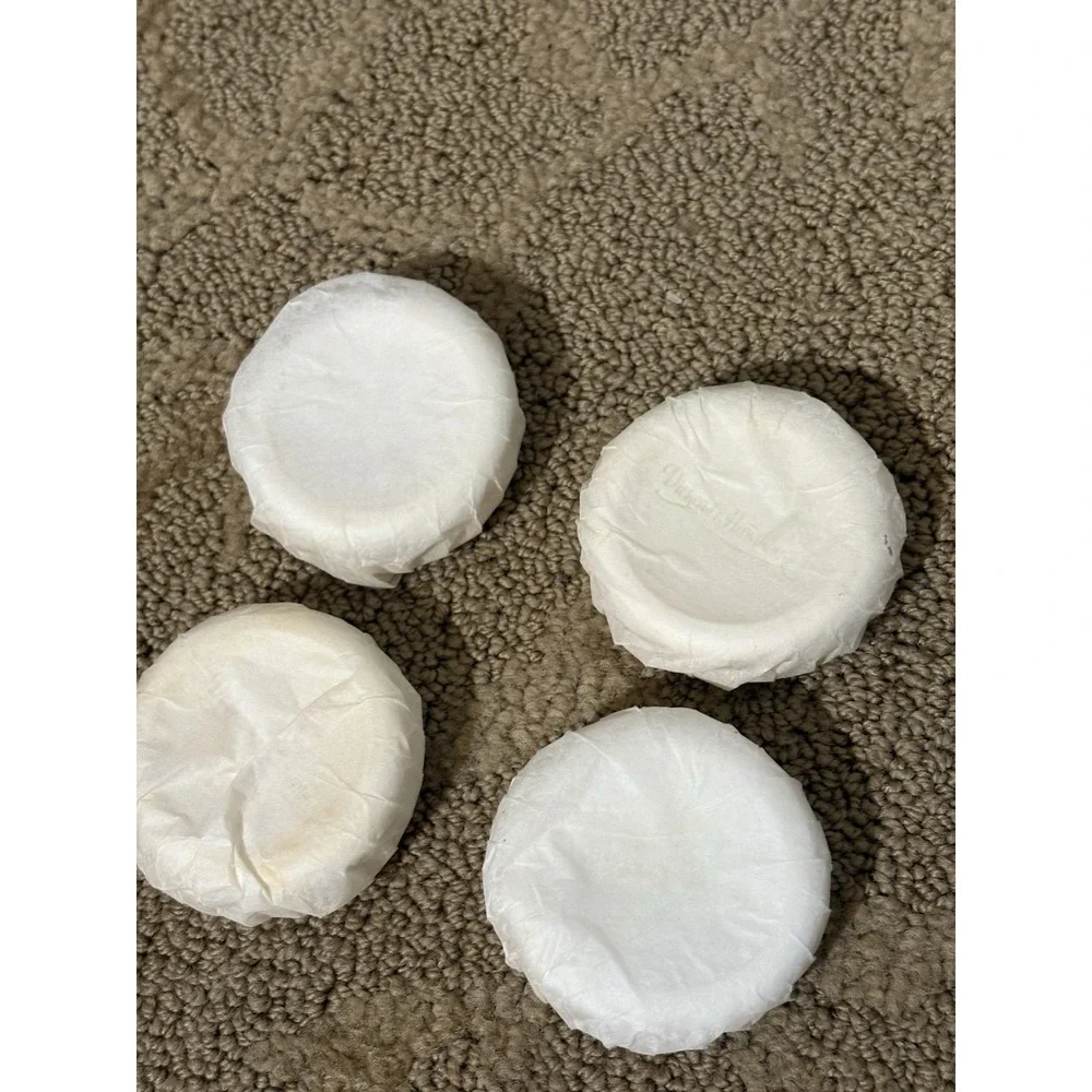 DICKENS & HAWTHORNE SET OF 4 Vintage BATH SOAP Small‎ Bar Hotel Collectible